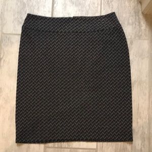 Halogen size 4 skirt